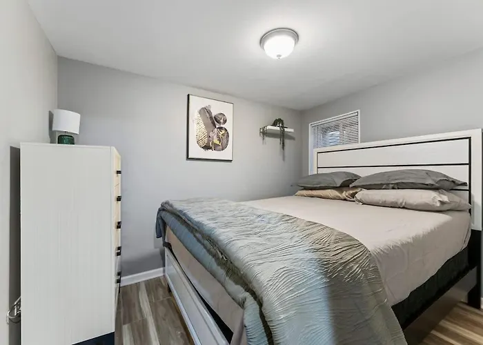 Сasa de vacaciones New Year Fun-near Navy Hot Tub King Bed Gages Lake