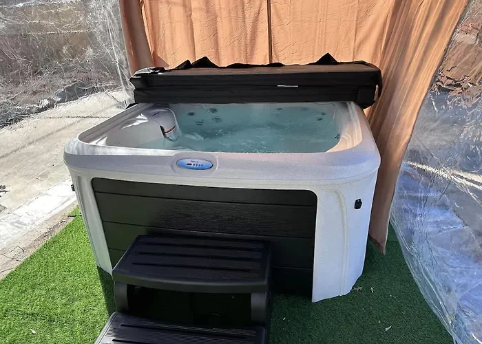 New Year Fun-near Navy Hot Tub King Bed Сasa de vacaciones Gages Lake